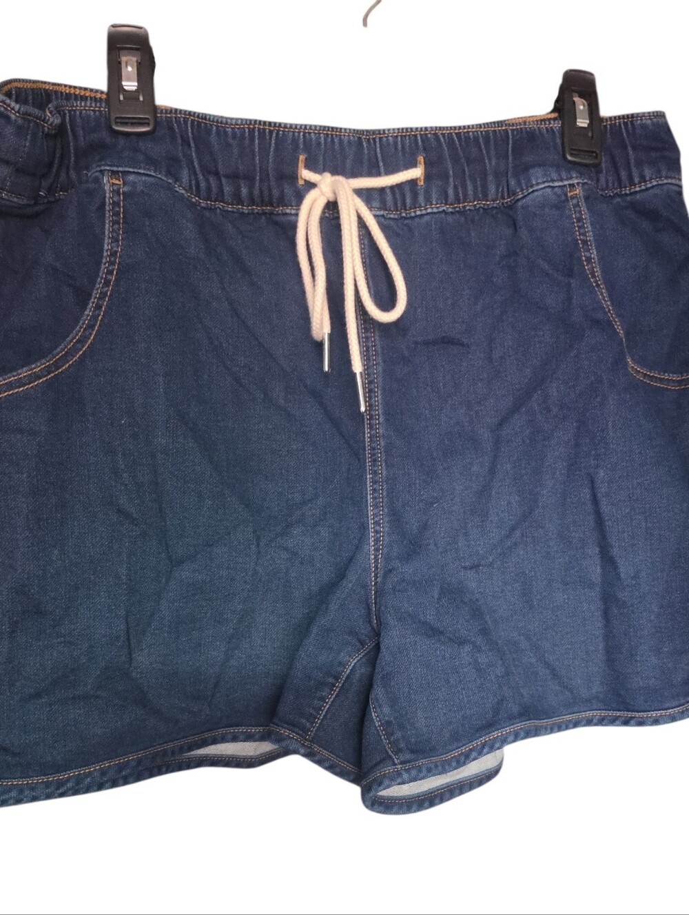 Women's Lane Bryant Cloud Knit Pull-On Relaxed Shorts Size 12 Like New